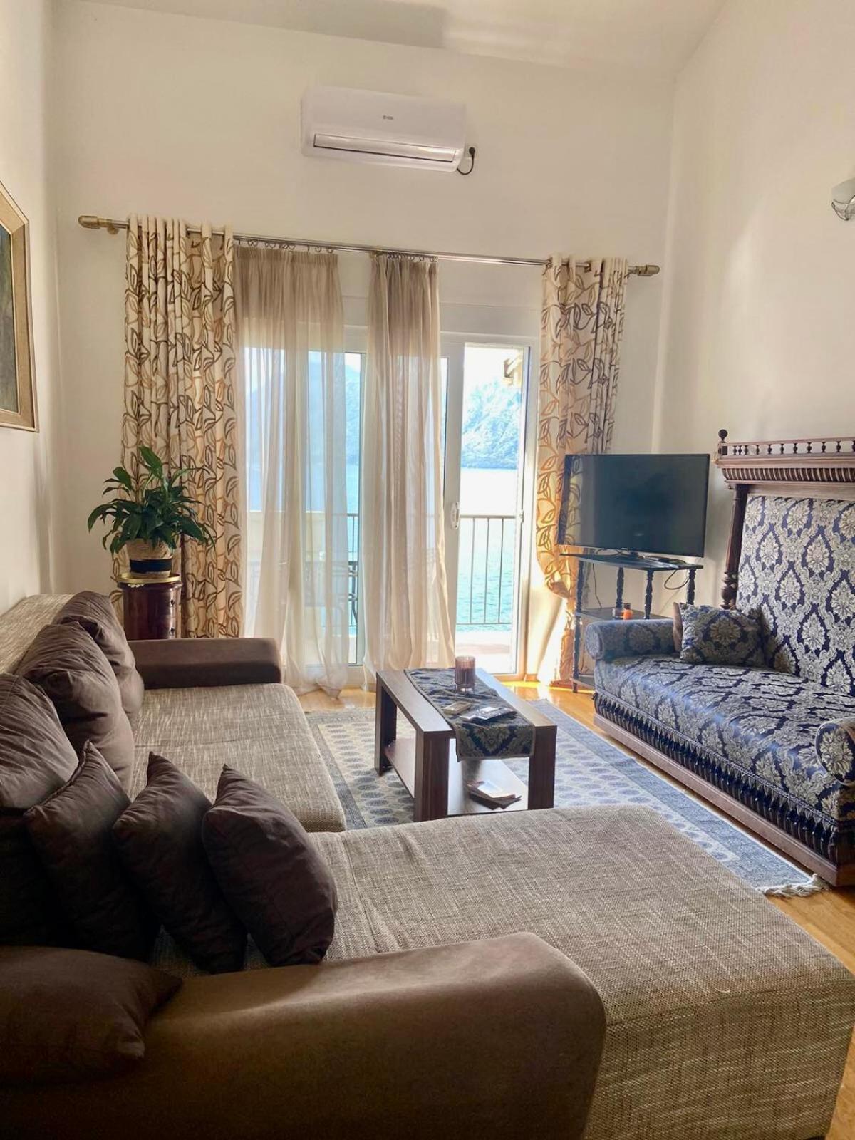 Apartment Ivanisevic 2 Котор Екстер'єр фото